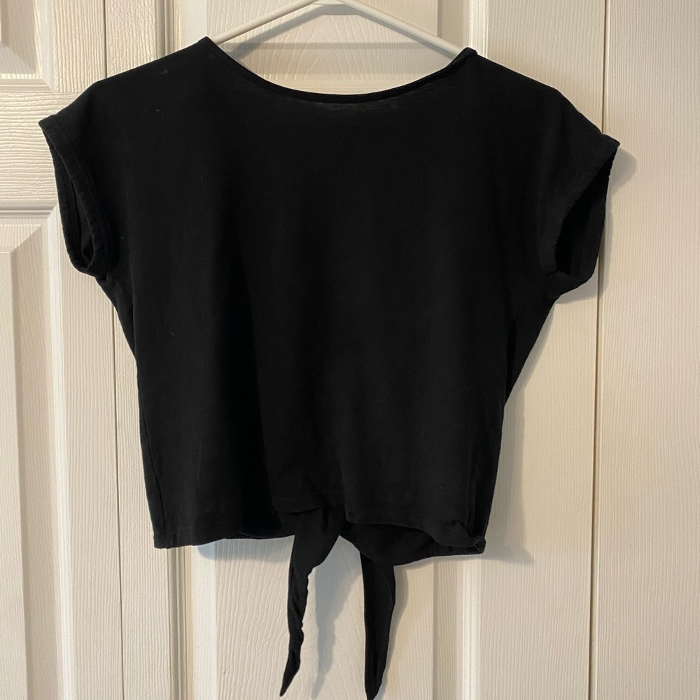 Aritzia Wilfred Black Short Sleeve Open Black Top